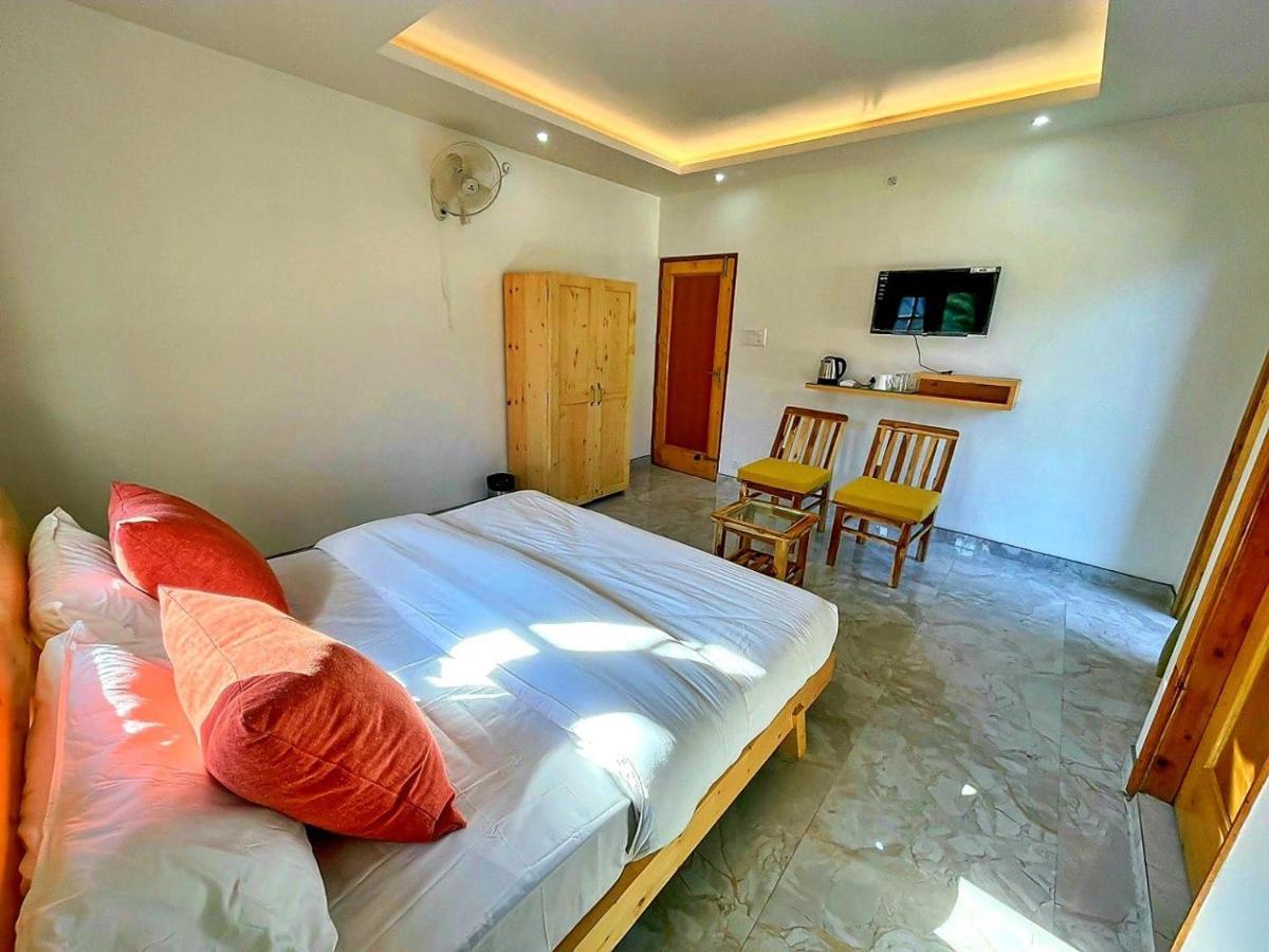 Hotel The Wild Yak à Mandi Extérieur photo